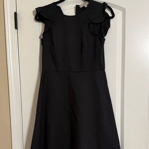 Loft flutter Sleeve flare Dress. Perfect for work! Size 2 with pockets!